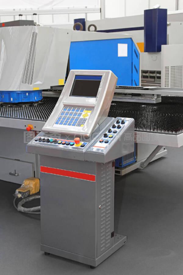 沖床及配套設(shè)備 工業(yè)生產(chǎn)中的關(guān)鍵組合